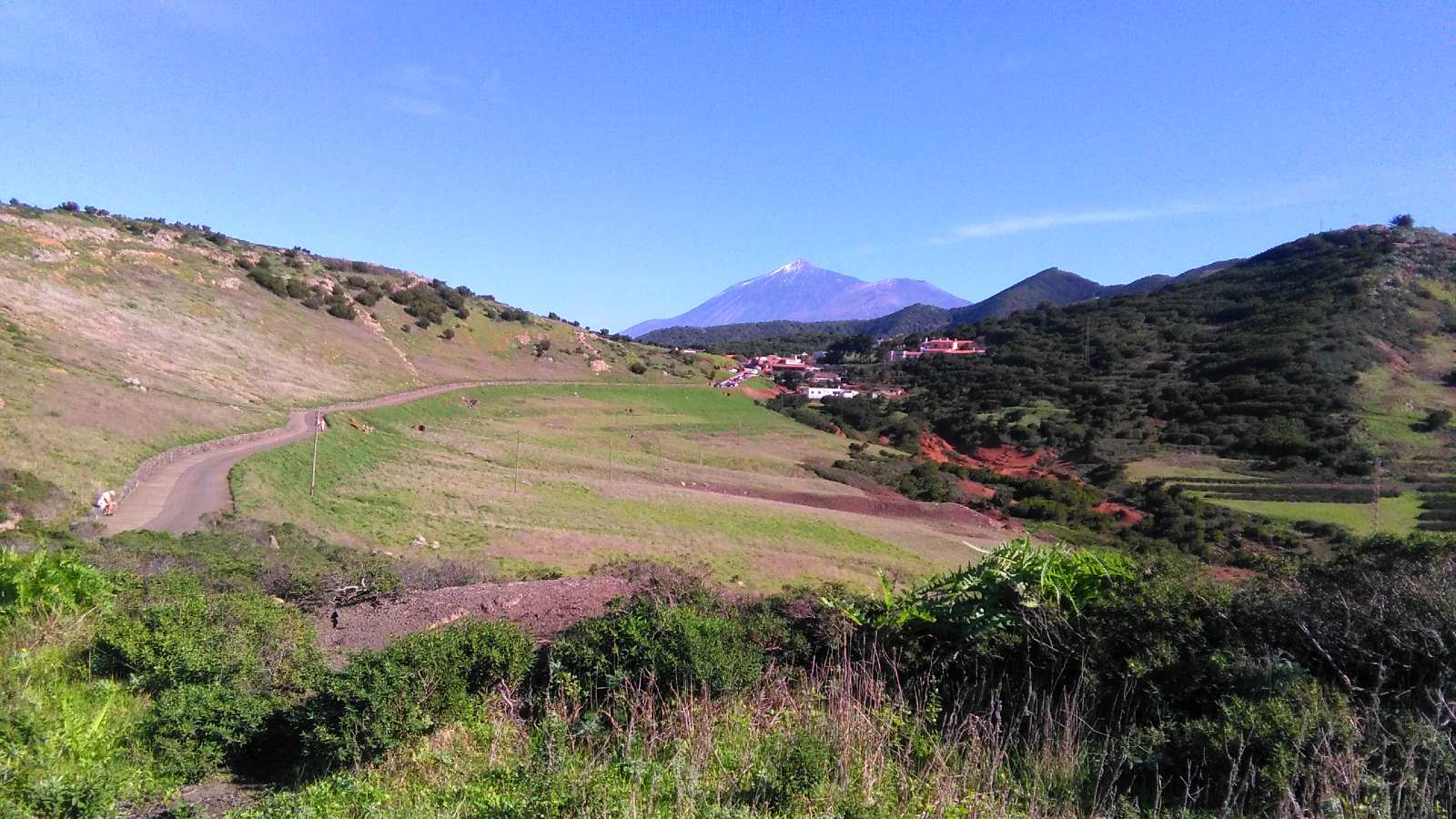 Village de Teno Alto et le volcan Teide 