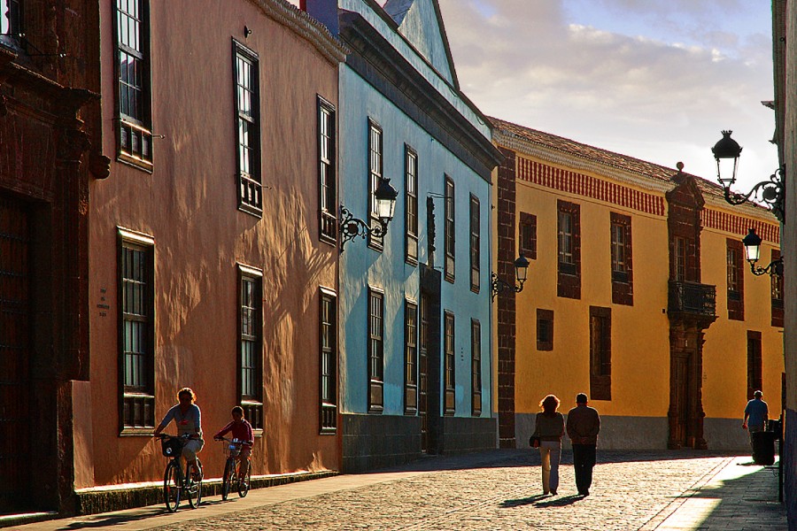 Colonial La Laguna avec des façades majestueuses et de charmants motifs photographiques